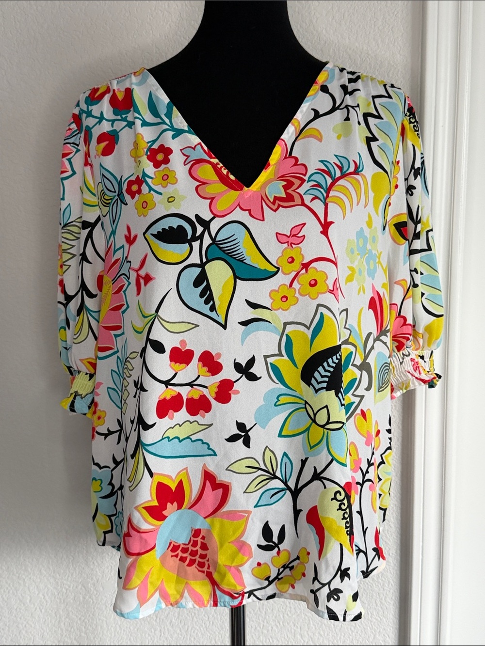Ann Taylor White Floral V-Neck Top with Multicolor Print